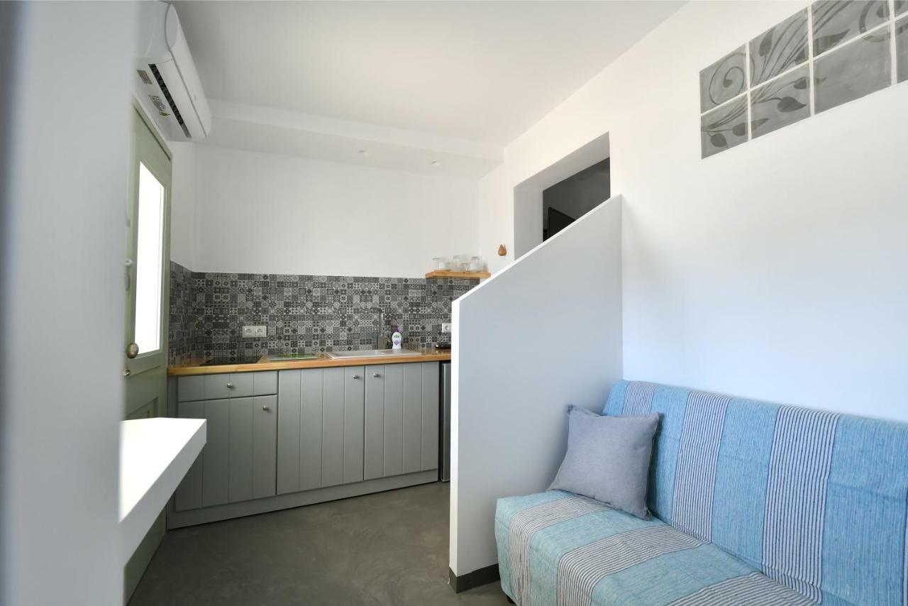 Lorenzo Studios And Suites Paros Naousa Eksteriør billede